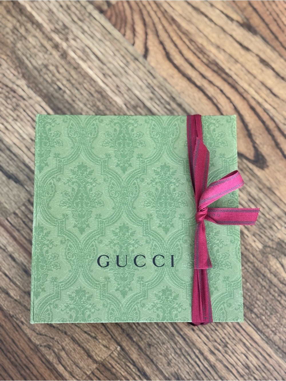 NWT Gucci  Reversible Pebbled Leather Belt with Gold Double GG Buckle - Picture 7 of 11